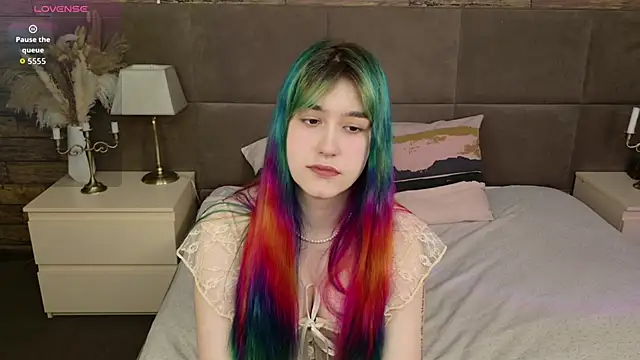 elsie fleur online show from May 7, 2026, 5:33 am