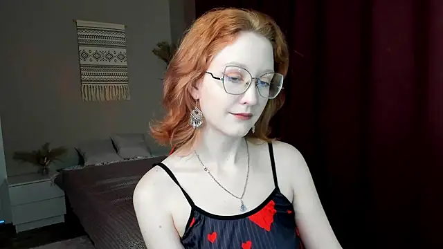 LunaTerry online show from May 13, 2026, 8:10 am