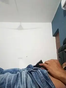harrydhillon12 online show from June 7, 2026, 3:39 pm