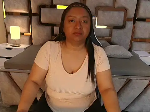 Rachell Carter online show from May 17, 2026, 4:01 am
