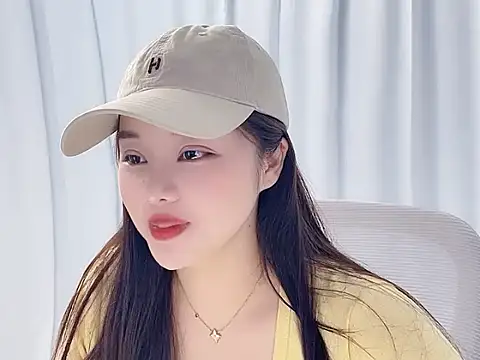 Qingqing19 online show from May 16, 2026, 2:27 pm