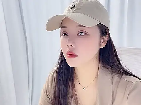 Qingqing19 online show from May 16, 2026, 1:26 am