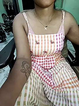 Snapshot of Tamil__Thara003 chatting on May 8, 2026, 5:39 pm Tamil Thara003 online show from May 8, 2026, 5:39 pm