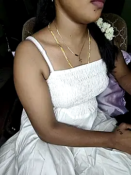 Snapshot of Tamil__Thara003 chatting on June 3, 2026, 4:23 pm Tamil Thara003 online show from June 3, 2026, 4:23 pm