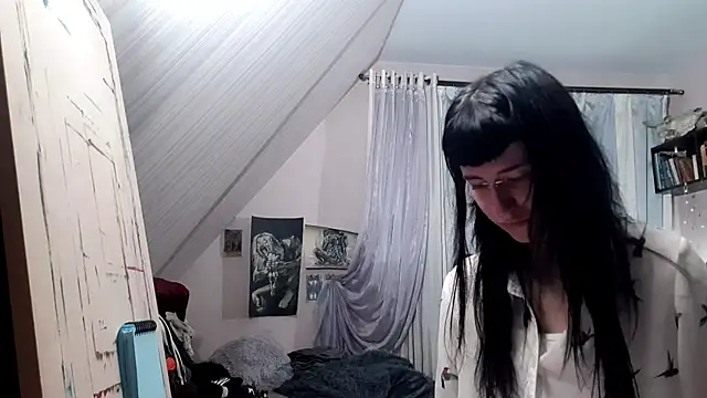 EthylAdkisson online show from May 8, 2026, 8:23 pm