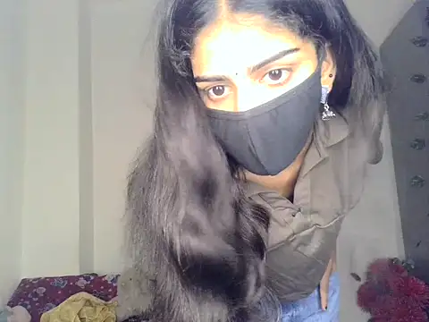 SASSY  BABY  online show from May 26, 2026, 5:49 am