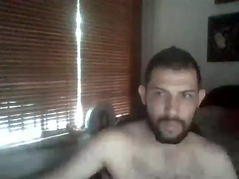 santi1994  online show from May 11, 2026, 9:45 pm