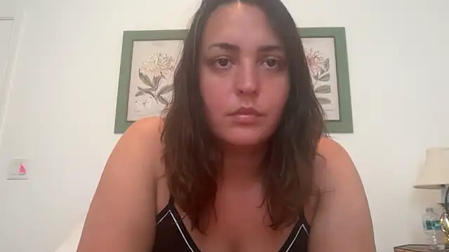 Anniehelen online show from May 6, 2026, 7:40 pm