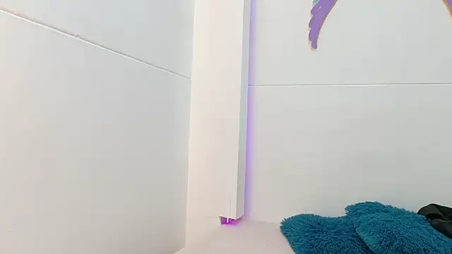 Katia Rose23 online show from June 18, 2026, 7:19 pm