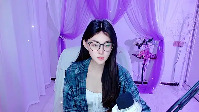 Tili Lucky online show from June 18, 2026, 1:04 am