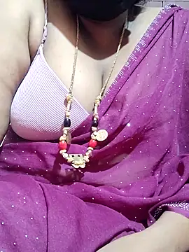tamilkavitha123 online show from May 25, 2026, 4:38 pm