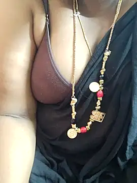 tamilkavitha123 online show from June 24, 2026, 6:01 am