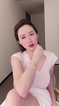 kissnana online show from May 7, 2026, 8:07 am