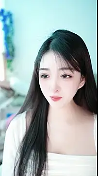 singer-wenwan online show from May 13, 2026, 6:53 am