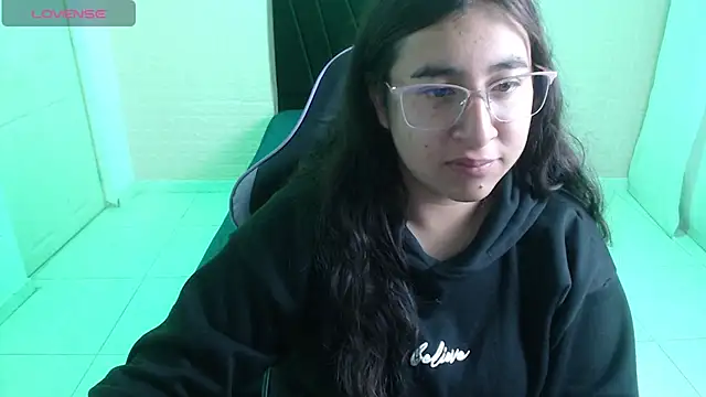 celeste16092020 online show from May 7, 2026, 1:03 pm