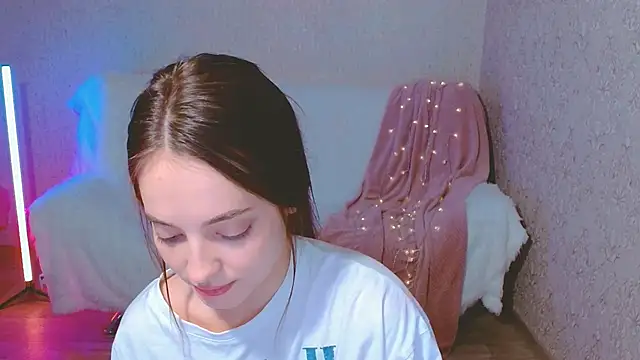 Snapshot of SiennaMia chatting on June 3, 2026, 4:33 pm SiennaMia online show from June 3, 2026, 4:33 pm