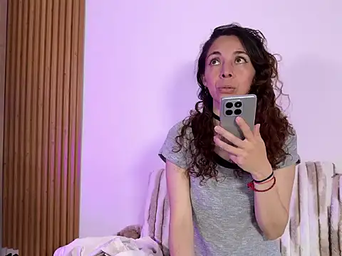 alissonandree online show from May 20, 2026, 4:59 pm