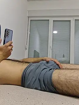 kurdishboy69 online show from May 27, 2026, 11:01 pm