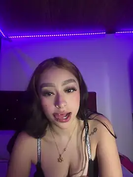 camil rayne online show from June 29, 2026, 4:52 am