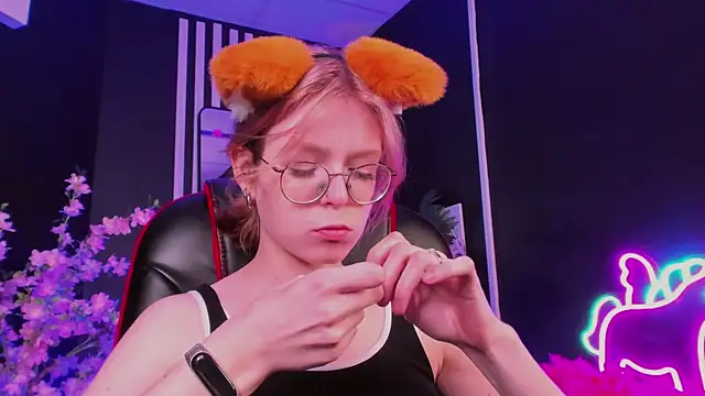 FoxxyyPolly online show from July 19, 2026, 5:16 am