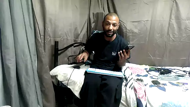 Camodick online show from April 7, 2026, 12:34 am