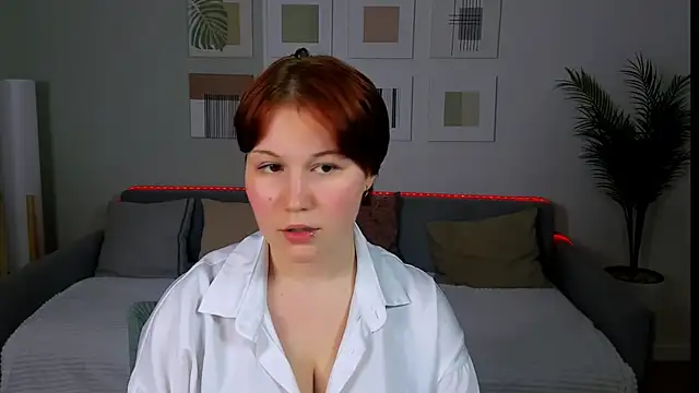 MiaLacrice online show from May 30, 2026, 7:19 pm