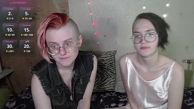 Alessa Kiss online show from June 17, 2026, 9:57 pm