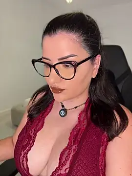 SophiePale online show from July 18, 2026, 9:18 am