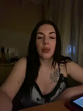 IsabellaJoutes online show from July 27, 2026, 11:12 pm