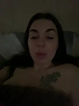 IsabellaJoutes online show from July 25, 2026, 5:26 am