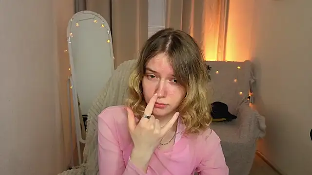MilanaRayy online show from July 3, 2026, 5:36 am