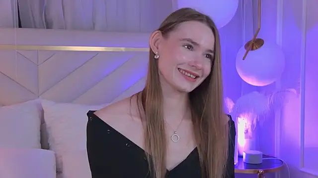 LillianYoung online show from May 29, 2026, 9:48 am