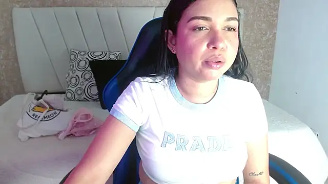 AliceSmity   online show from May 23, 2026, 12:26 pm