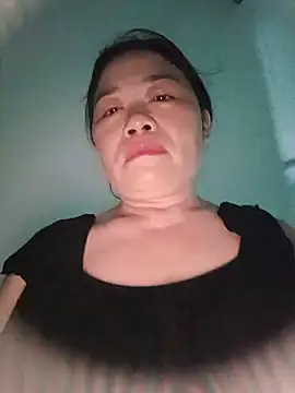 Snapshot of -Lytina- chatting on June 26, 2026, 11:43 pm -Lytina- online show from June 26, 2026, 11:43 pm