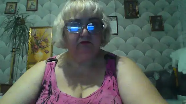 MarinaFarina53 online show from June 6, 2026, 7:08 pm