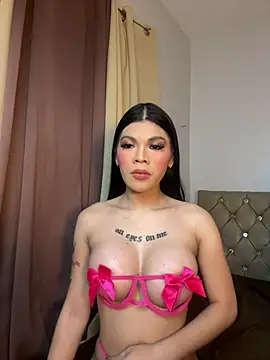 DanikaLovve online show from July 16, 2026, 8:11 am