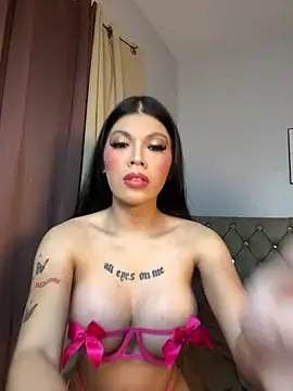 DanikaLovve online show from July 12, 2026, 7:42 am