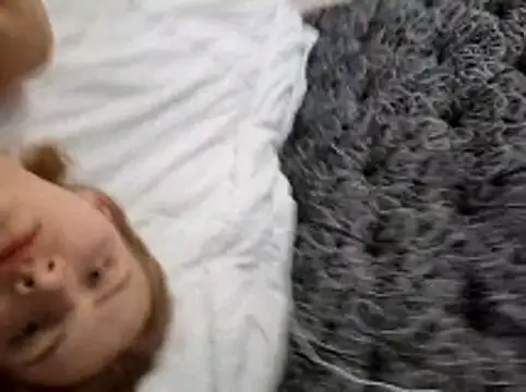 mooniekiss online show from May 8, 2026, 11:36 am