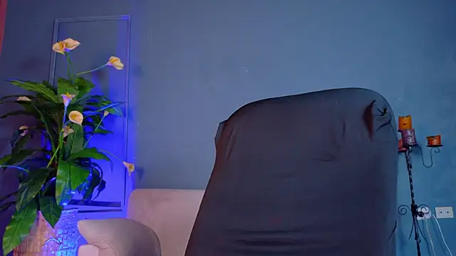 criss hardcock  online show from May 28, 2026, 3:03 am