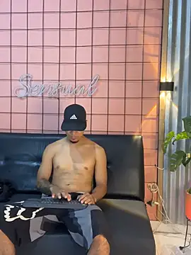 criss hardcock  online show from May 14, 2026, 1:19 pm