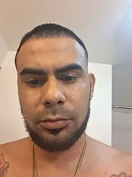 Texasboi3300 online show from June 17, 2026, 8:03 am