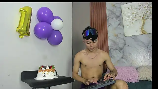 CAT LOVE1 online show from June 9, 2026, 1:17 am