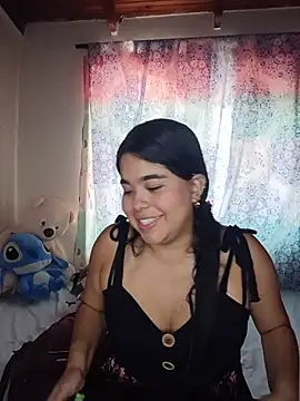 MiiaHott W online show from July 22, 2026, 6:32 pm
