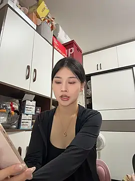 Snapshot of cuteluky18 chatting on May 30, 2026, 1:50 pm cuteluky18 online show from May 30, 2026, 1:50 pm