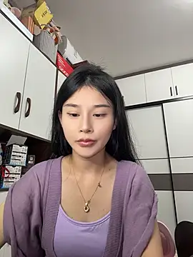 Snapshot of cuteluky18 chatting on June 1, 2026, 1:44 pm cuteluky18 online show from June 1, 2026, 1:44 pm