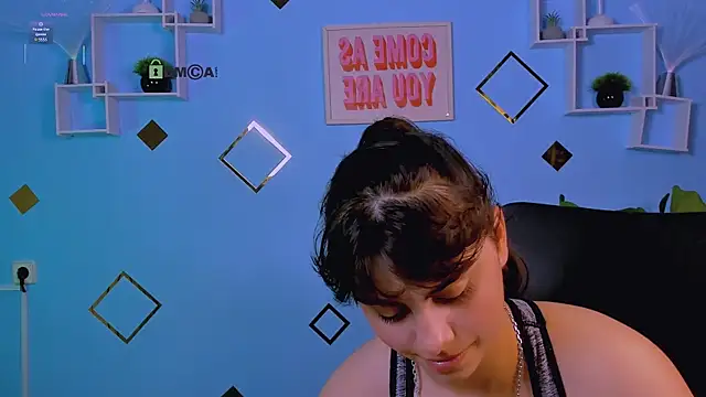 shadow kiss  online show from July 15, 2026, 7:32 pm