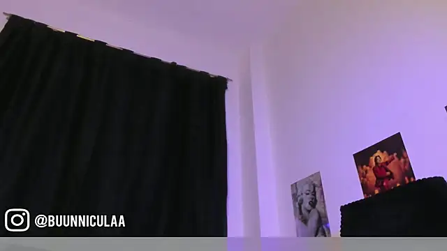 LarissaHell online show from May 29, 2026, 9:54 pm