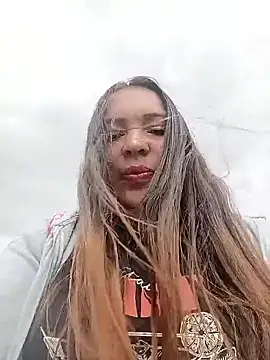 Alyssa 14 online show from May 17, 2026, 2:50 pm