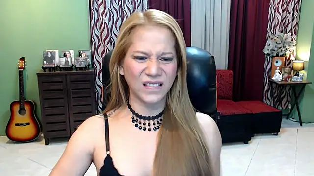 dreamgirlHILARY online show from October 24, 2025, 5:06 am