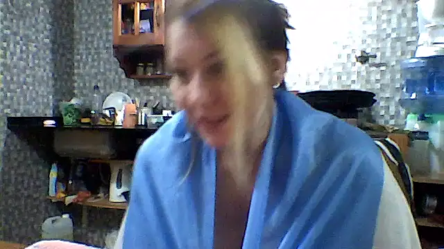 Snapshot of AllisonLove2 chatting on July 16, 2026, 2:08 am AllisonLove2 online show from July 16, 2026, 2:08 am